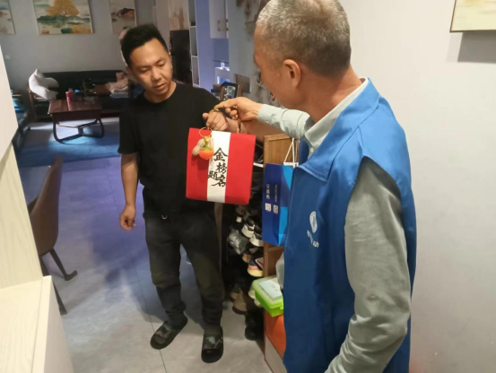 苏州漕湖街道永昌泾社区开展初三学生"家校社"家访活动