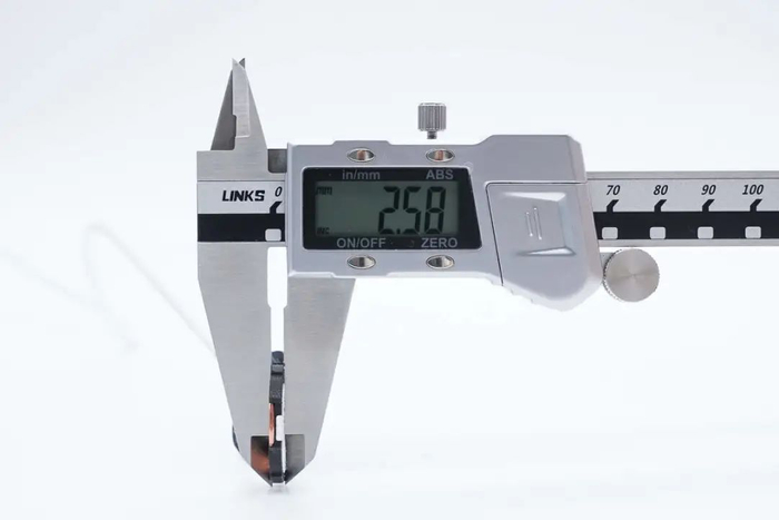 3mm.使用游标卡尺测得pcba模块直径约为24.4mm.