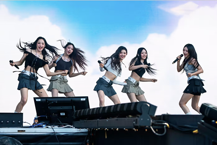 韩娱打工人之争,闵熙珍挑战职场男权|女团|闵熙珍|韩国_新浪新闻