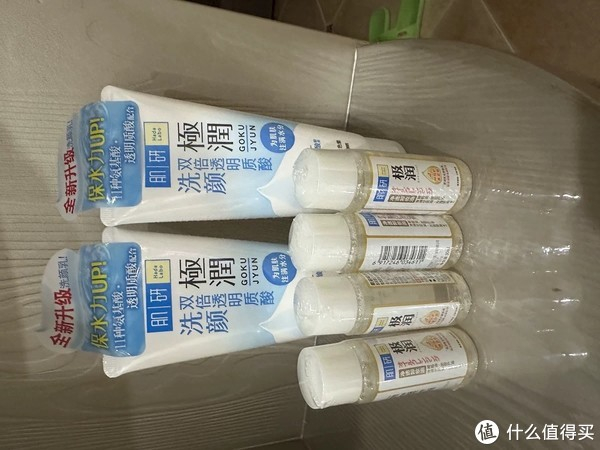 而曼秀雷敦肌研洗面奶,无疑是护肤领域的佼佼者.