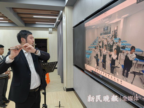 新和中学长笛特色教学开始于2011年,不仅被评为区艺术特色项目,也成为