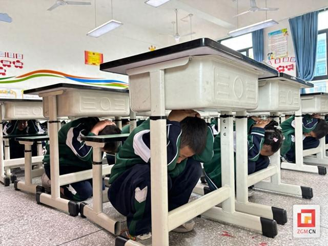 荣县举行2024年校园防震减灾和应急疏散演练现场会|演练|小学|地震