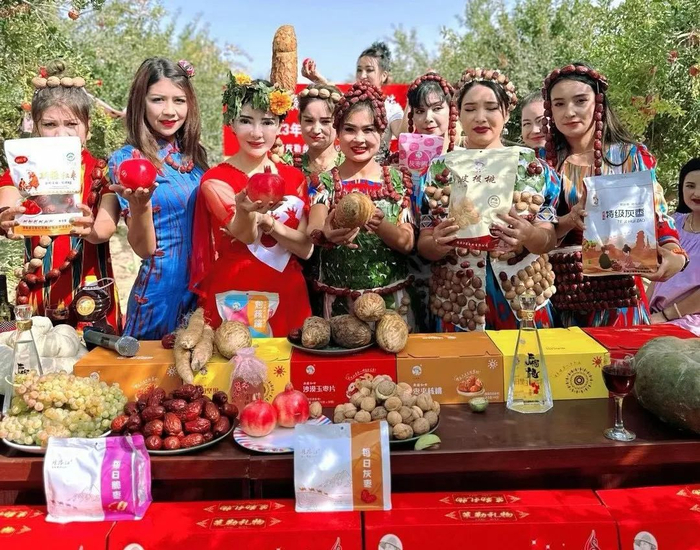 苹果|乡镇干部|和田市_新浪新闻