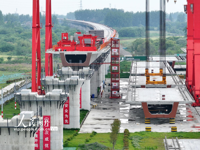 江苏扬州:沪渝蓉高铁建设正酣