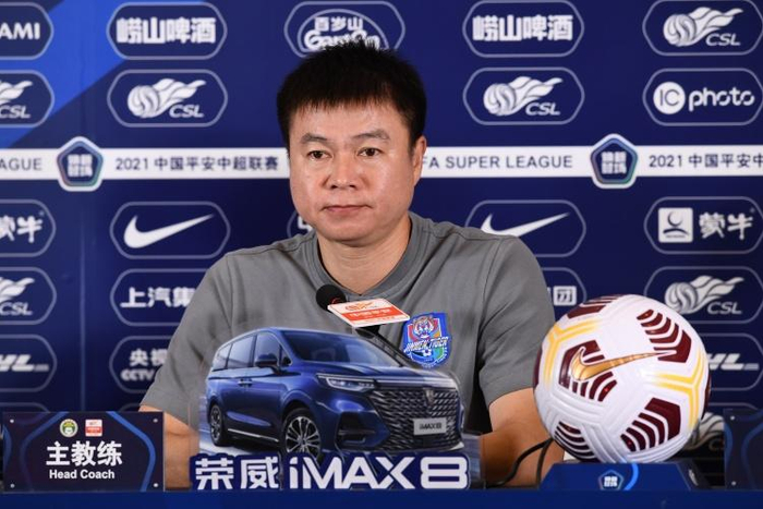 谈起这是自己执教天津津门虎队的第一百场比赛,于根伟表示:"无论做