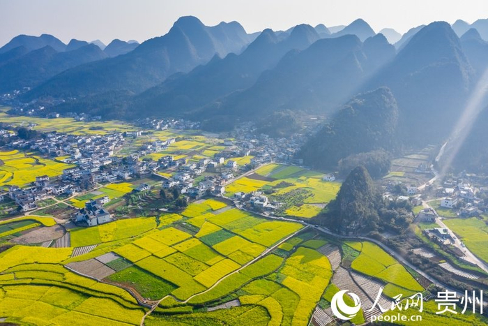 贵州:畅通空中快线 实现"快旅慢游"|贵州省_新浪新闻