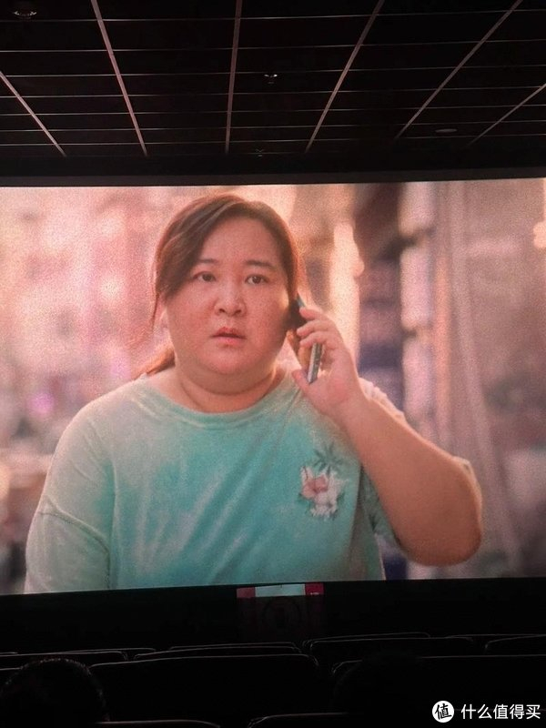 全片除了乐莹的女主光环,女性角色都坏得出奇,几乎全员坏女人.