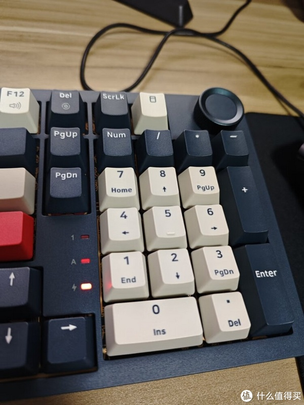 可以闭眼入坑的游戏键盘|游戏键盘|机械键盘|cherry_新浪新闻