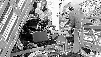 中国生产的载货电动三轮车畅销非洲市场.