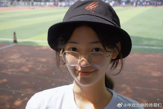 来自湖南长沙雅礼中学的胡雅雯是 中国传媒大学表演专业全国第四名