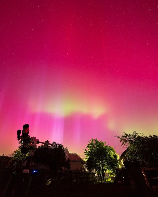 摄影师alex olariu拍摄到最近出现的粉色极光,真的太美了!