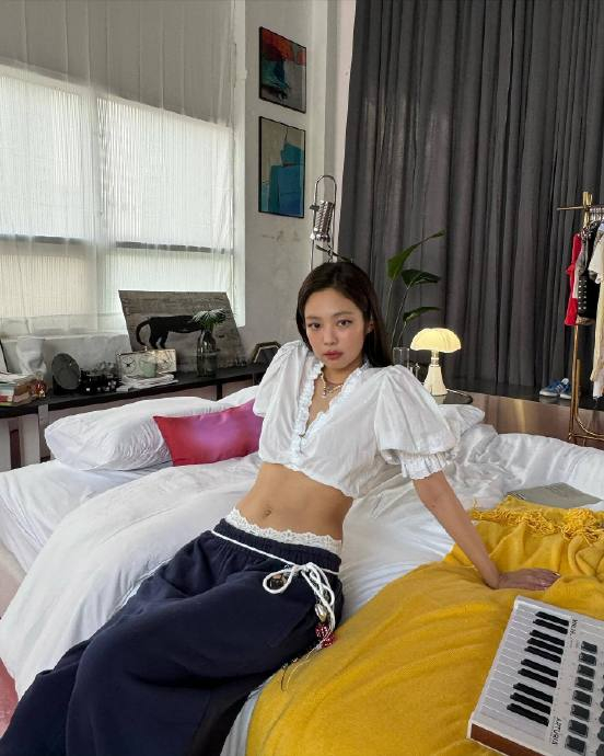 jennie ins更新