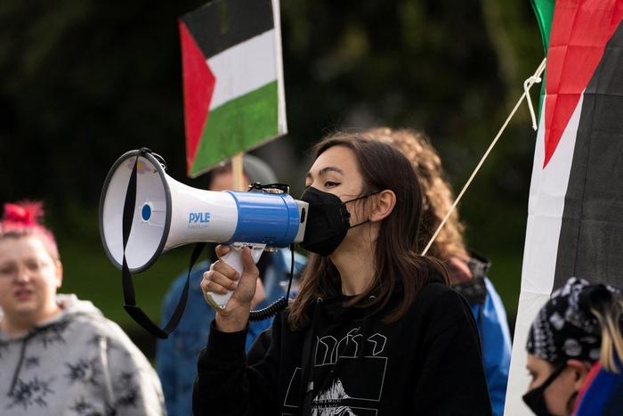 当地时间4月29日，美国华盛顿大学校园内设立抗议营地，声援巴勒斯坦人。图自IC Photo