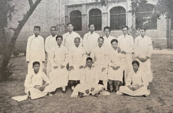 1913-1914年医学堂所属的男子医院的护士