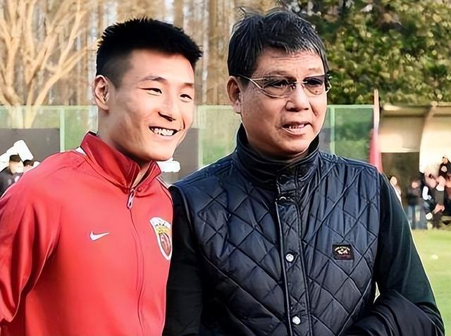 徐根宝:武磊不抽烟不喝酒没纹身,事业顺利不是没道理的!