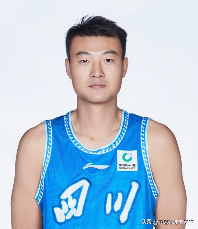 两笔"走了眼"的交易,浙江男篮赛季之痛|张大宇|新疆|浙江队_新浪新闻