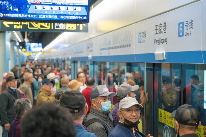 青岛地铁6号线“走红”的背后，轨道交通如何连接民生与发展？