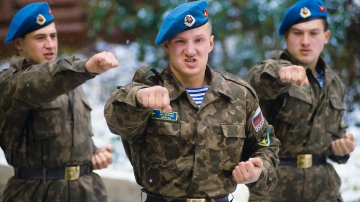 俄空降兵格斗训练。图/俄罗斯之声网站