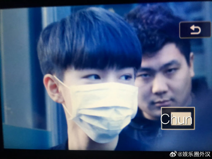 好久没看到锅盖头王俊凯了 这把时空穿越了