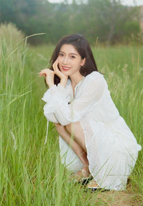 明星主持朱梓橦个人档案资料简介,独立自信的模样和感情经历