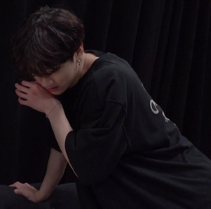 最优秀的日常侧脸 私下日常自带苏点