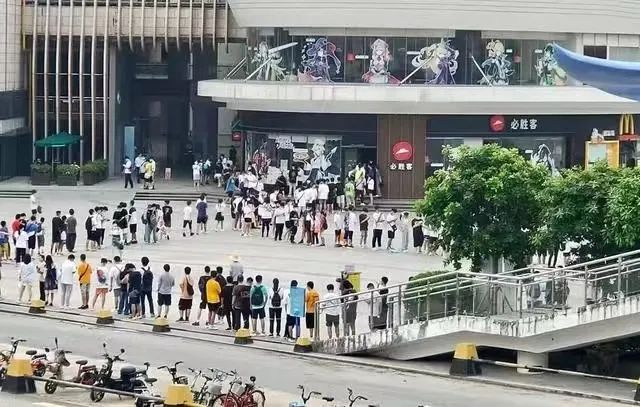 一场比一场疯,二次元做这事是真"香"啊!