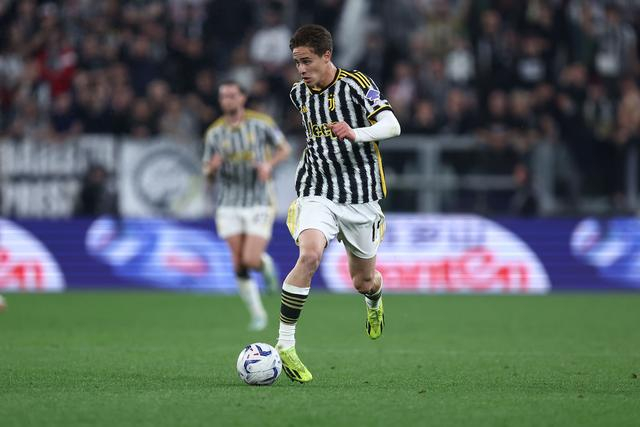 尤文跟队:桑德罗&达尼洛参与部分合练,伊尔迪兹因右肩伤病缺训