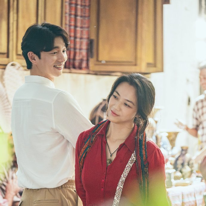 1905电影网讯近日,由金泰勇执导的科幻爱情电影《梦境》公布两张孔刘