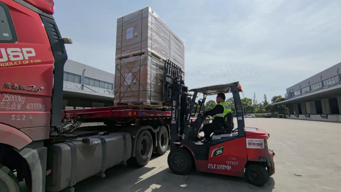 运光伏,邮政创新"公铁联运"