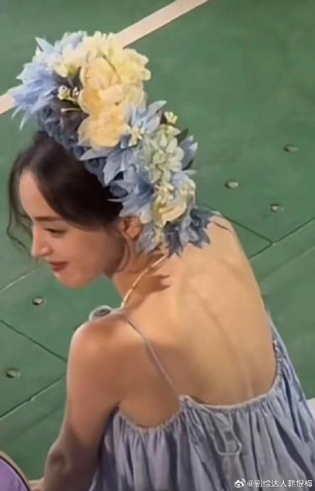 她的每一根骨头都清晰可见 真的一丝没用的肉都没有|古力娜扎_新浪