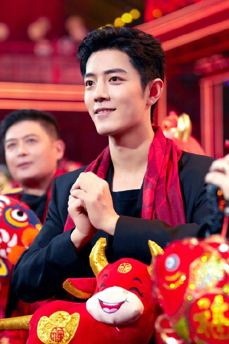 肖战20200125的央视春晚后台花絮还是第一次见