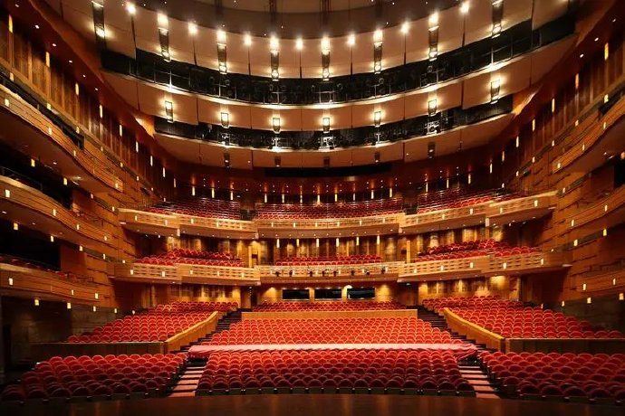 第二十六届上海国际电影节金爵奖各大奖项将于6月22日晚在上海大剧院