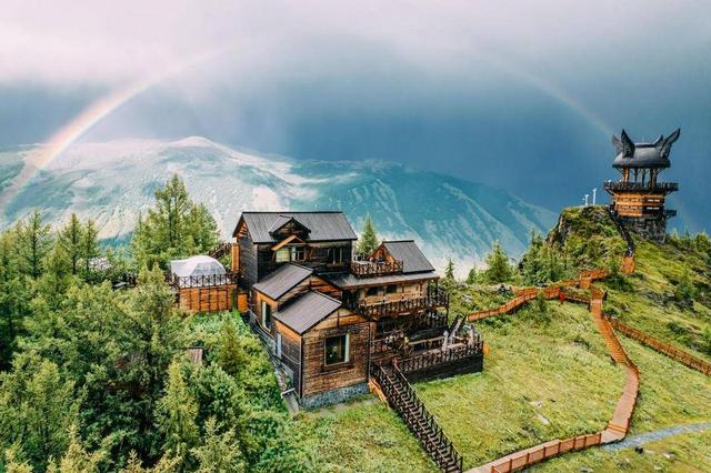 《我的阿勒泰》剧中主演于适拍摄时,曾居住的是位于阿勒泰白哈巴村的