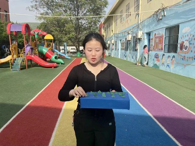 别具匠心  西安市灞桥区常家湾幼儿园开展教师自制玩教具展评活动
