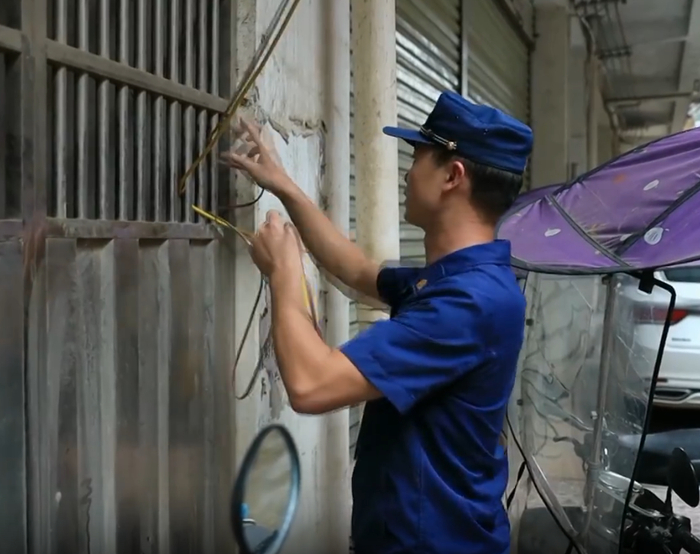 开展集中整治行动,严格查处电动自行车进楼入户,飞线充电以及占用堵塞