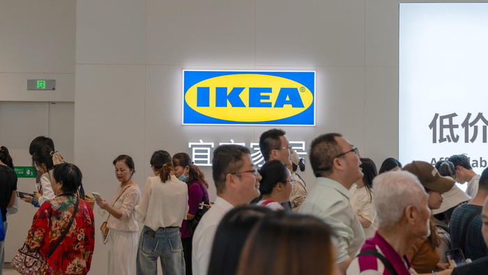 卖不动家具的宜家,成了年轻人的"穷鬼食堂"