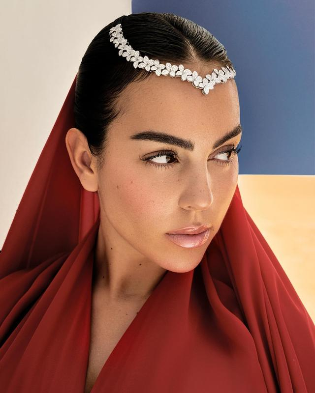 阿尔瓦雷斯与女友努涅斯,阿劳霍同游迪斯尼卡瓦哈尔一家合影奖杯卡卡