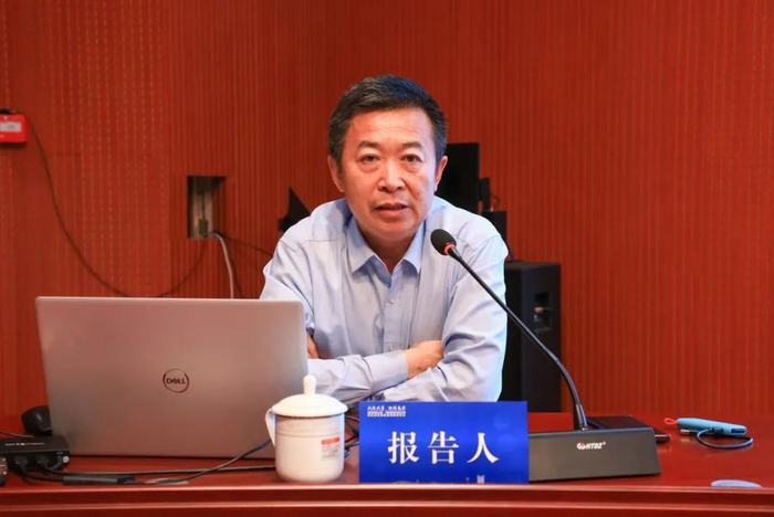 "原则,深刻剖析,明确方向,特邀山东开放大学原党委委员,副校长刘兆东