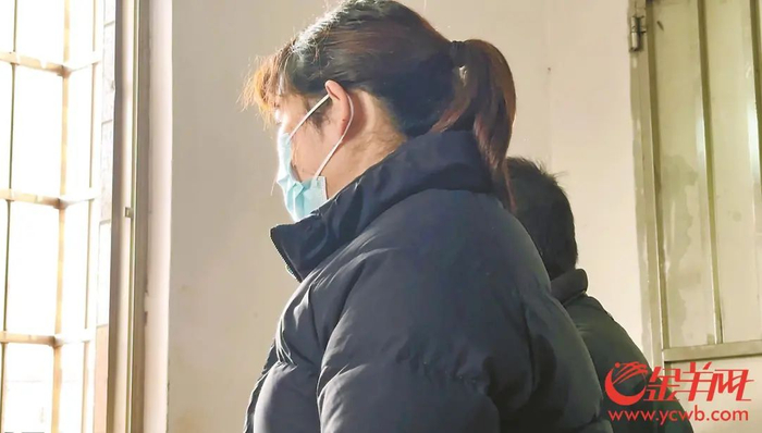 年近四十的张玥因一场招聘陷阱债务缠身