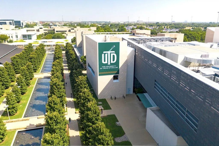 师资力量拉胯的10所美国大学!几百人大课逼疯学生?