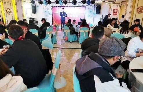 张家川县举办“弘扬婚嫁新风尚，共筑时代新文明”2024迎新春青年交友联谊会。团天水市委供图
