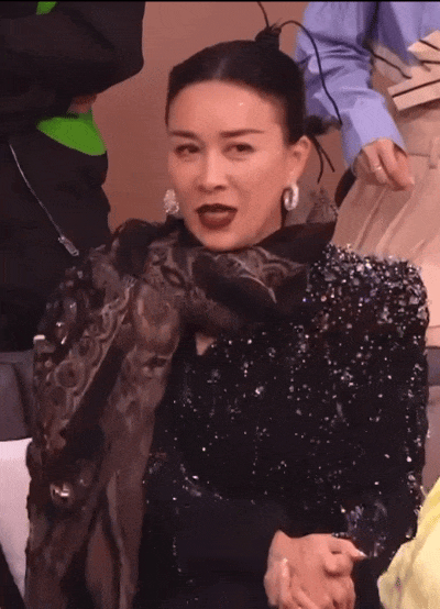 "救救那英"热搜爆了!韩红等歌手纷纷"请战",太燃了