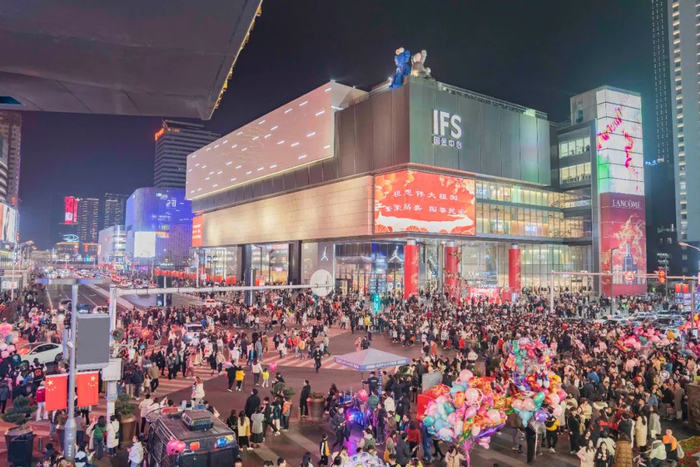 今年一季度,旅行社接待了众多入境游客,五一广场商圈,橘子洲等是入境