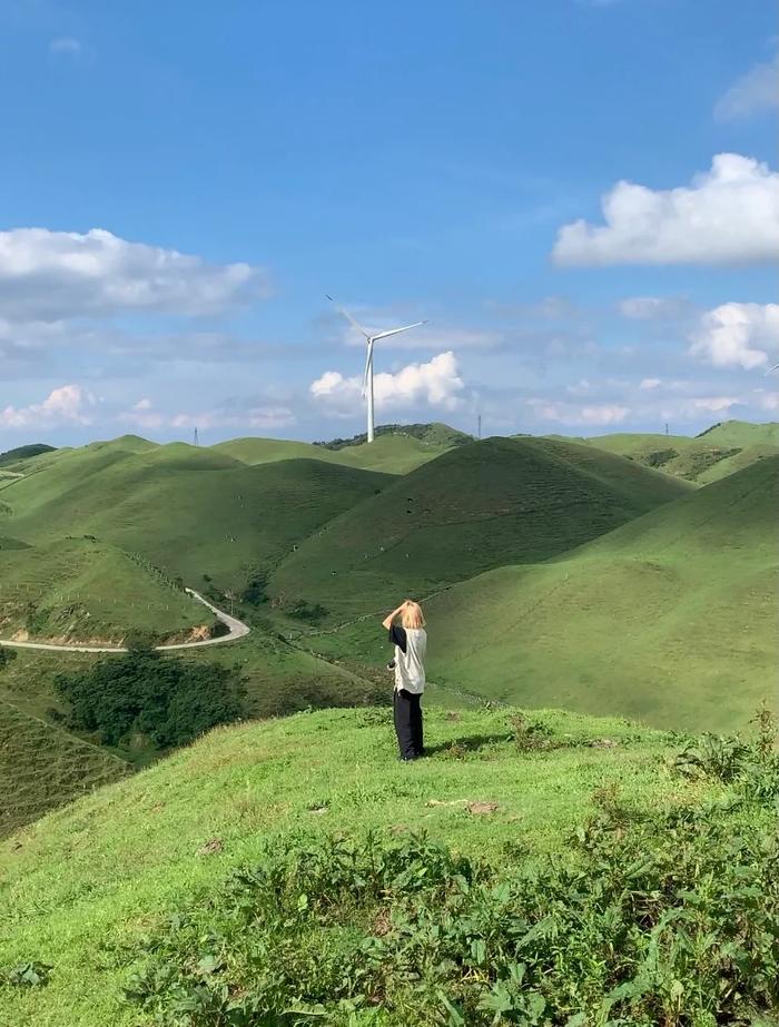 站在南山牧场,一片青绿 via小红书博主草露水邵阳的城步县是苗族字挝