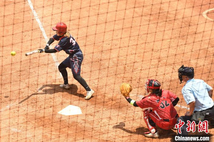 全国女子垒球锦标赛落幕:展现运动"她"力量