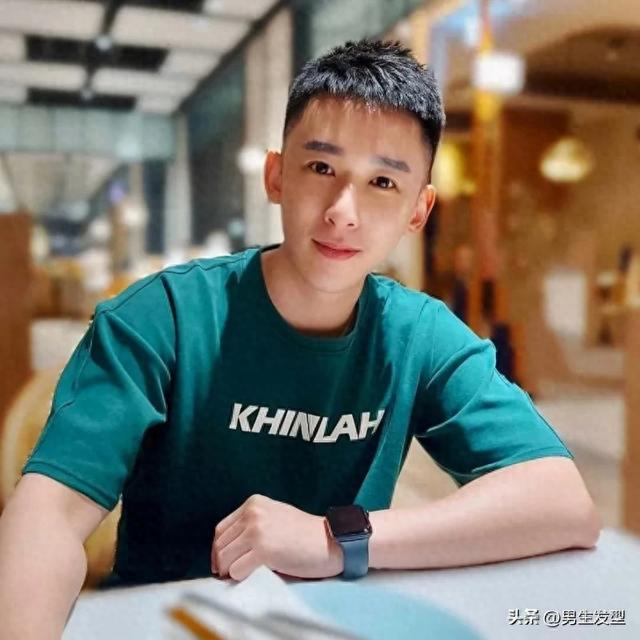 身高170cm左右的男生,剪这3款发型很适合,显高又帅气