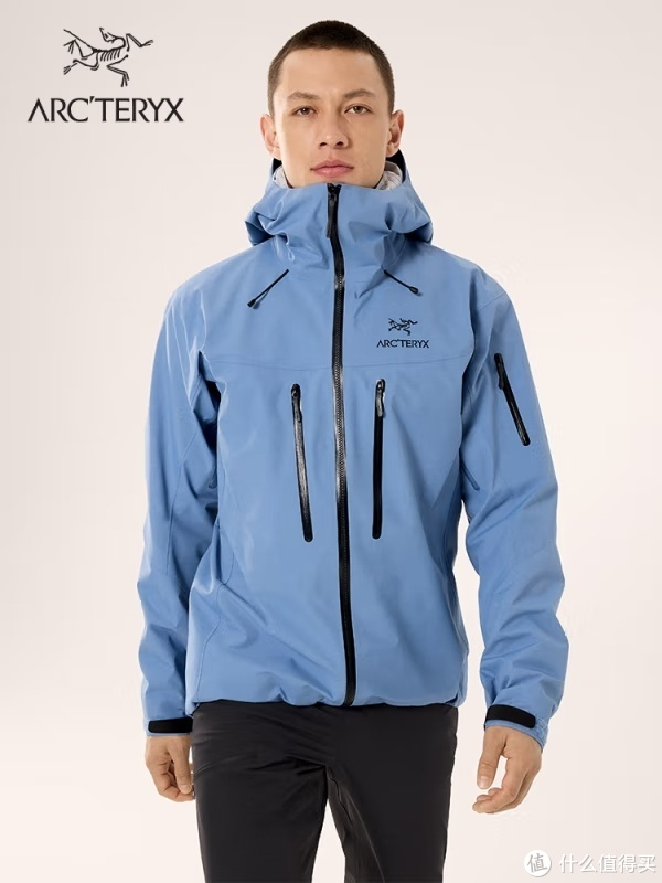 始祖鸟硬壳冲锋衣