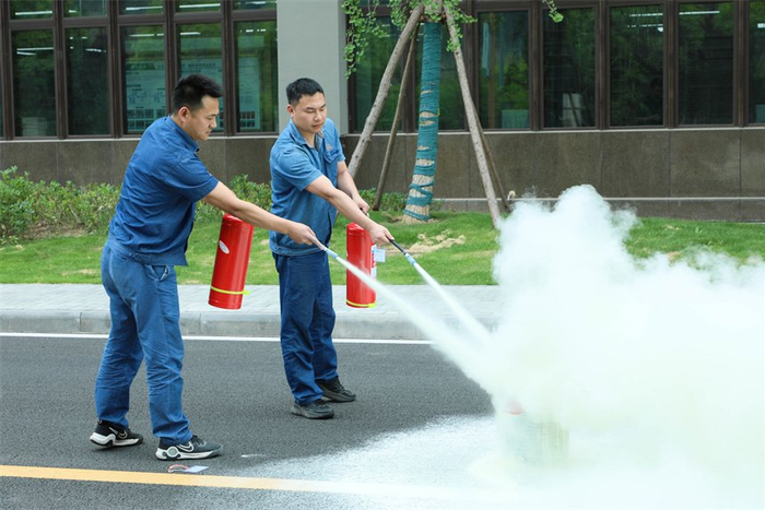 湖北中烟三峡卷烟厂开展"5.12"防灾减灾日活动