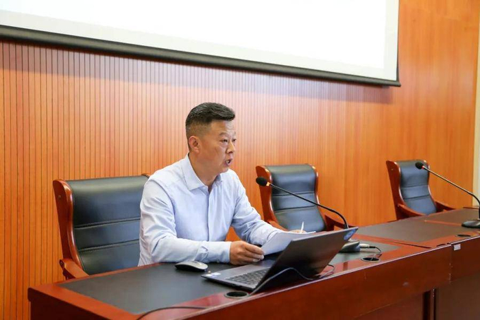 5月26日中招会你来!烟台一中东山校区召开期中总结交流大会