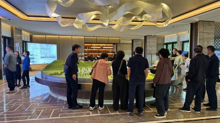 溪映听卢售楼处&nbsp; 杨烨摄